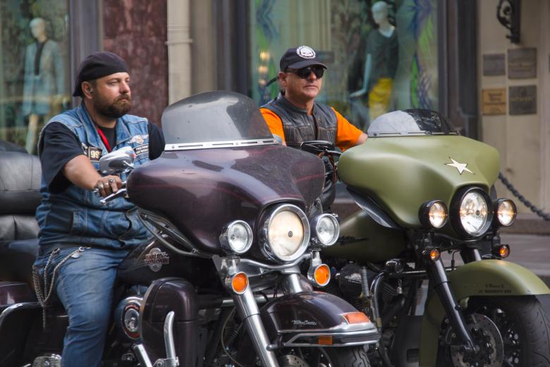 Free stock image of motorcyclists created by 2happy