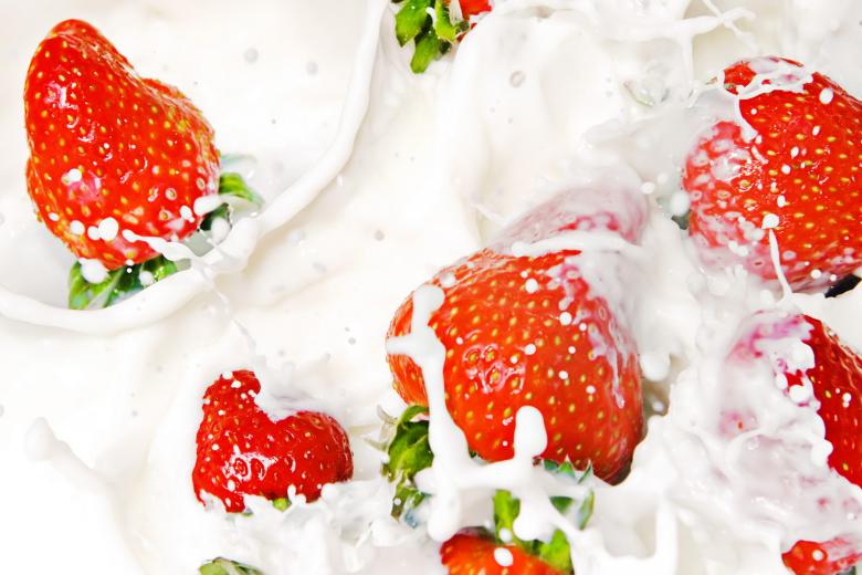 Free stock image of Strawberries in milk created by 2happy