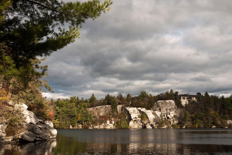 Free stock image of Lake Minnewaska created by Eric Yuen
