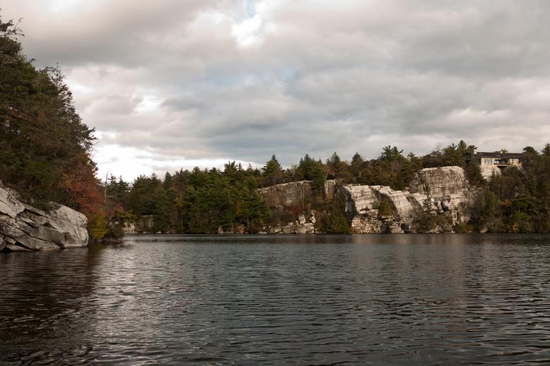 Free stock image of Lake Minnewaska created by Eric Yuen