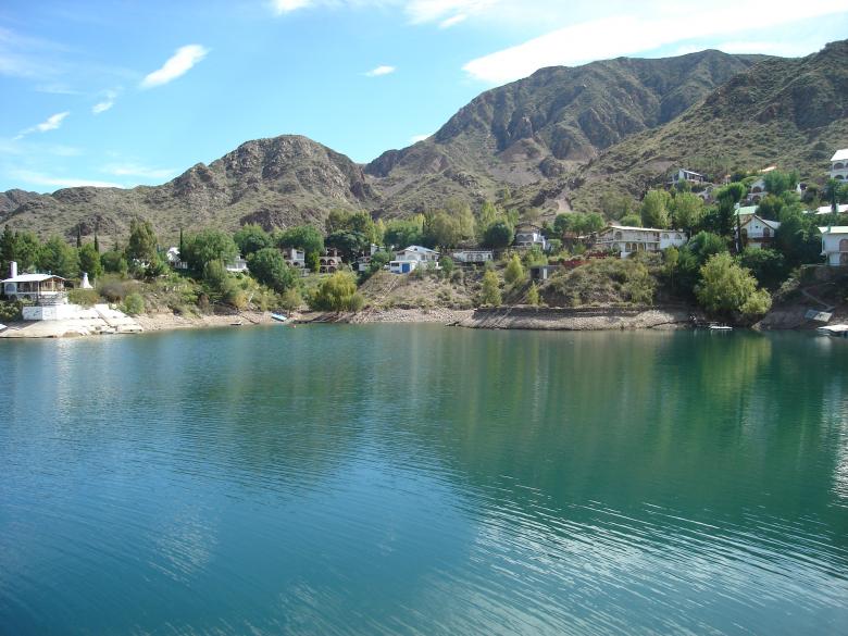 Free stock image of Lake created by Fernando M Salinas