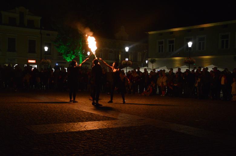 Free stock image of Playing with Fire created by Krystian Graba