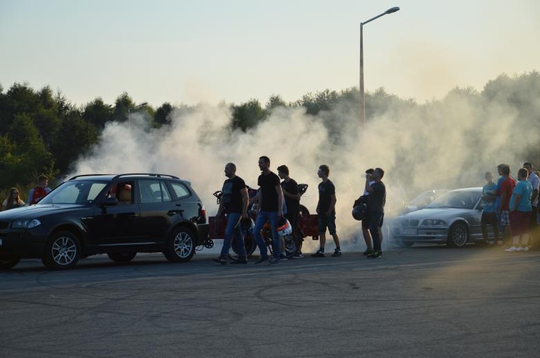 Free stock image of People on the Spot created by Krystian Graba