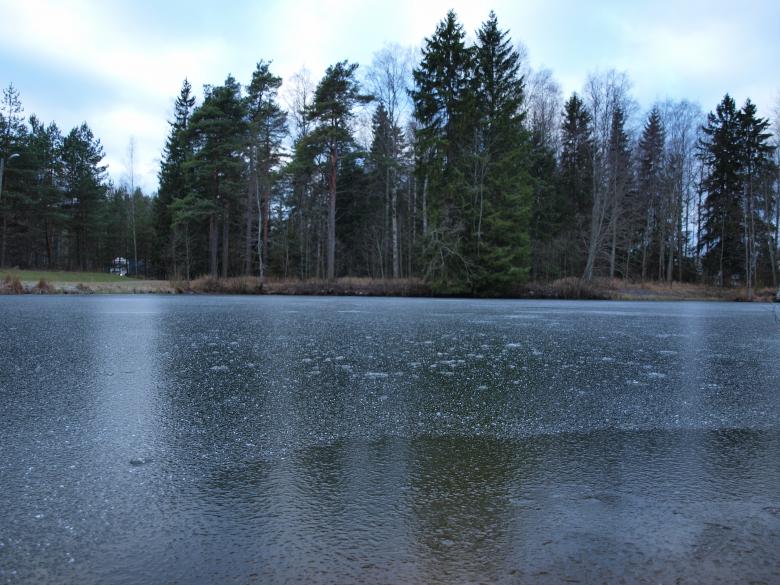 Free stock image of Frozen pond created by Marko Mäkinen