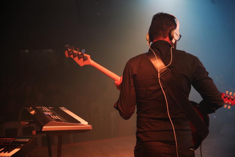 Free stock image of Bass player created by Felipe Mendes