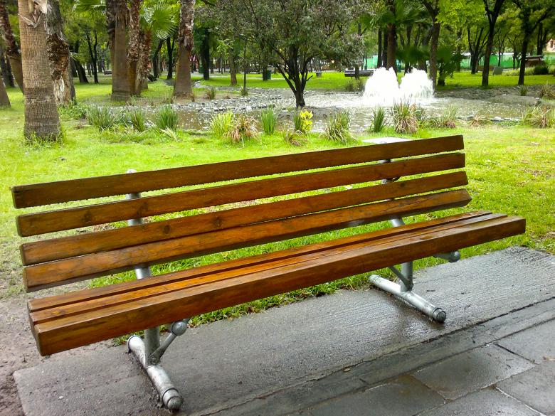 Free stock image of Bench in a park created by Mónica Patricia Núñez Chapa