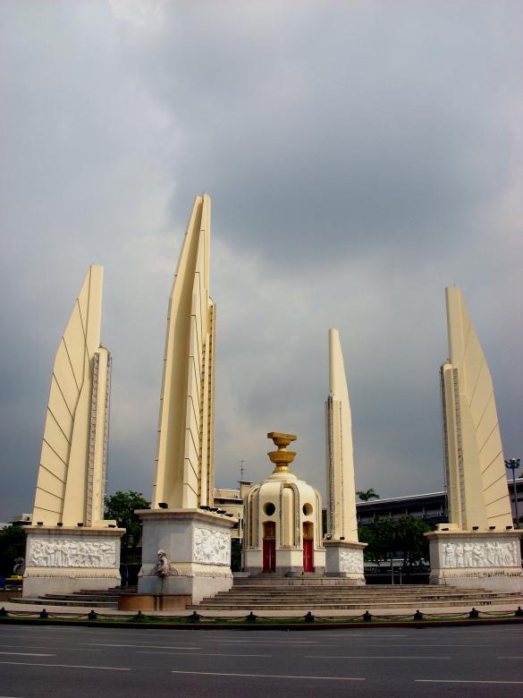 Free stock image of Democracy Monument, Bangkok created by Chas Mac