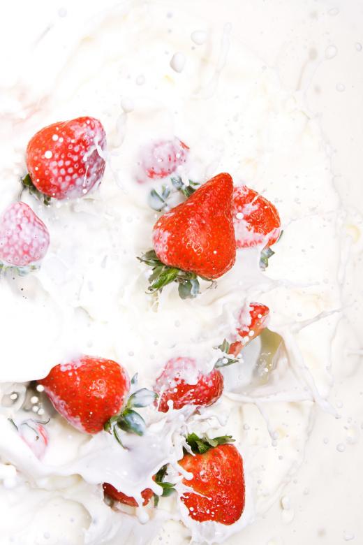 Free stock image of Milk and strawberries splashing created by 2happy
