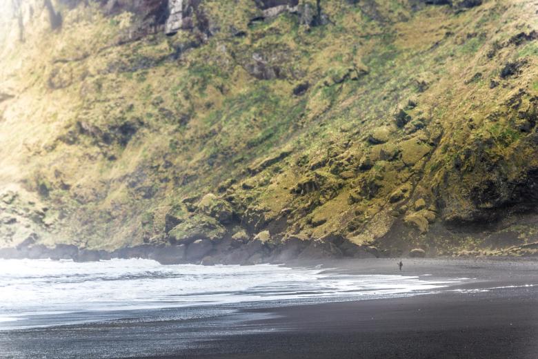 Free stock image of Shore in Iceland created by Unsplash
