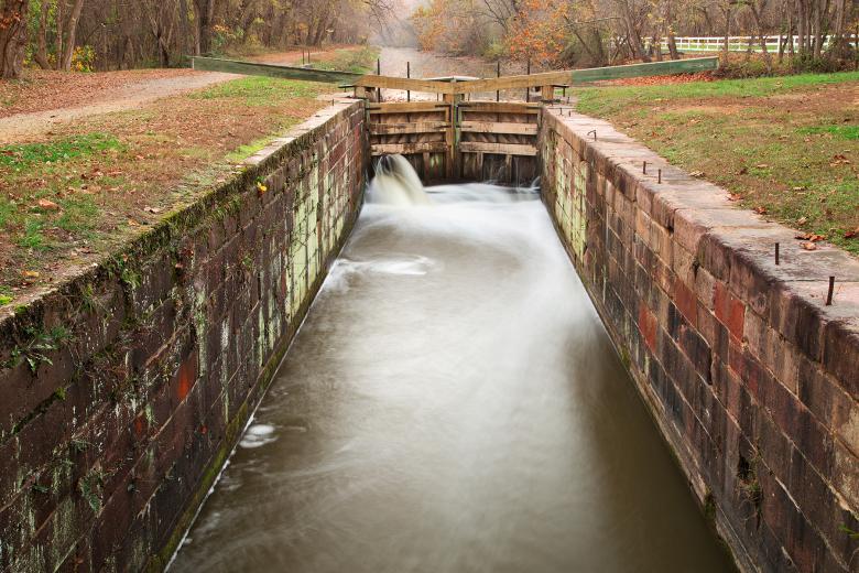 Free stock image of Pennyfield Lock created by Nicolas Raymond