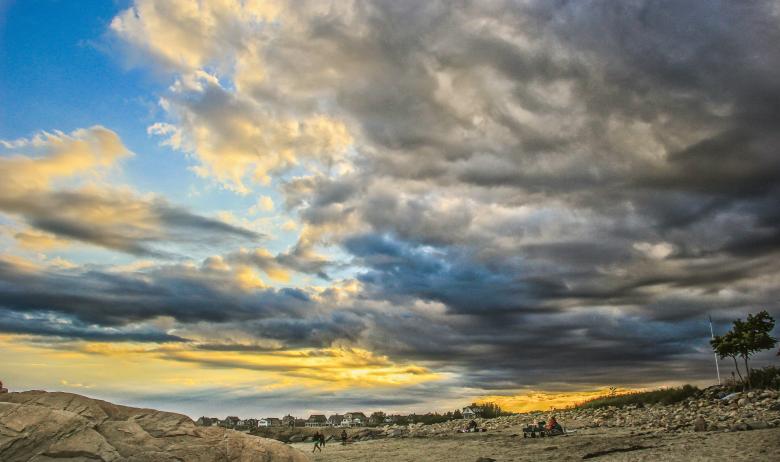 Free stock image of Cloudy town created by Unsplash