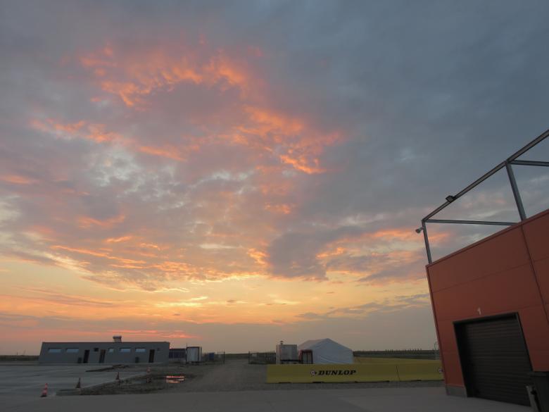 Free stock image of Sunset Trackday created by Bee 