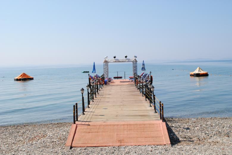 Free stock image of Wooden Dock created by Bee 