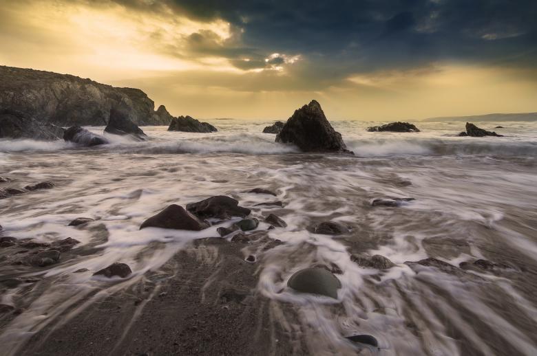Free stock image of Sea Shore - Tides coming in created by Unsplash