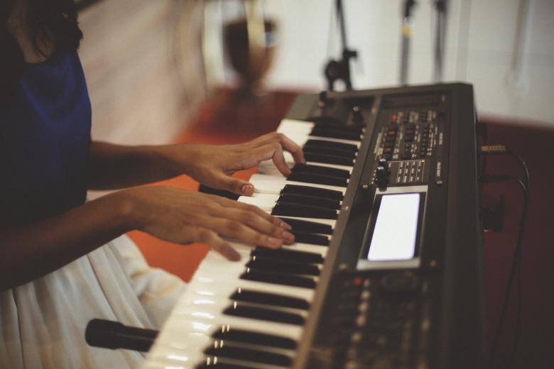 Free stock image of Electric Piano created by StockSnap