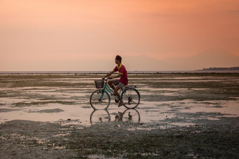 Free stock image of Cyclist after the rain created by Unsplash