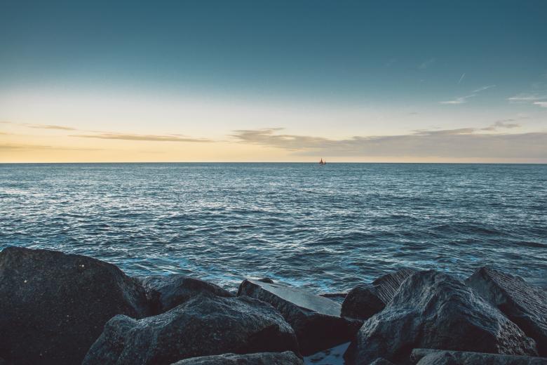 Free stock image of Rocky Shore created by Unsplash
