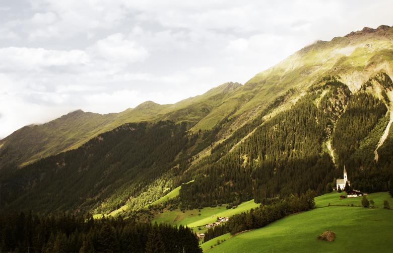 Free stock image of Mountain Range created by Unsplash