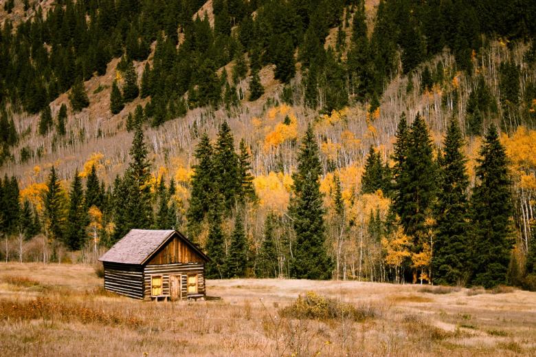 Free stock image of The Cabin created by Unsplash