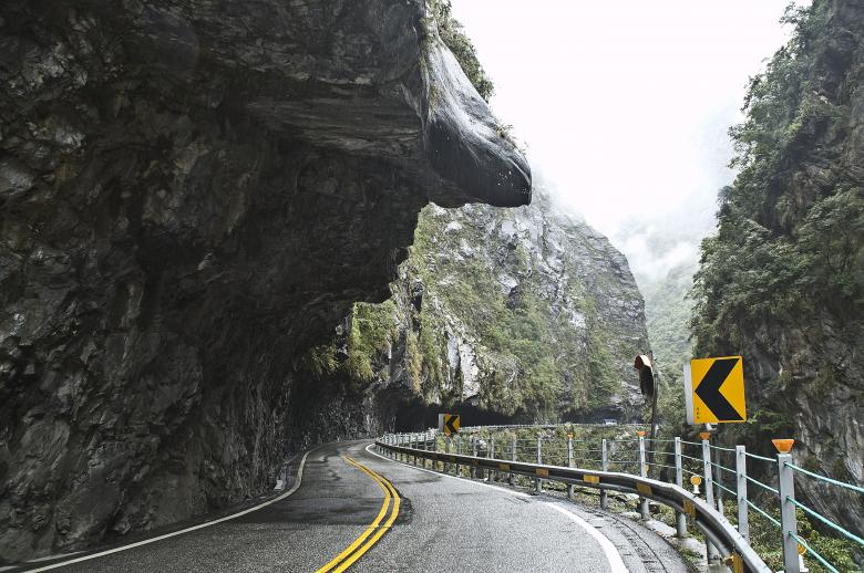 Free stock image of Curvy Mountain Road created by Pixabay