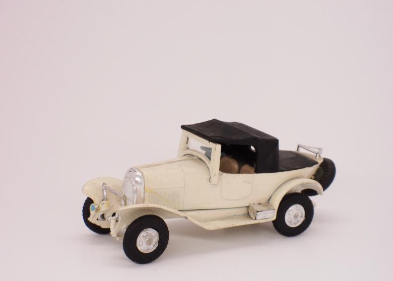Free stock image of Old Toy Car created by MAKAKIKUS