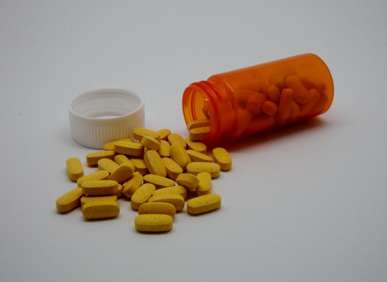 Free stock image of Pills created by MAKAKIKUS