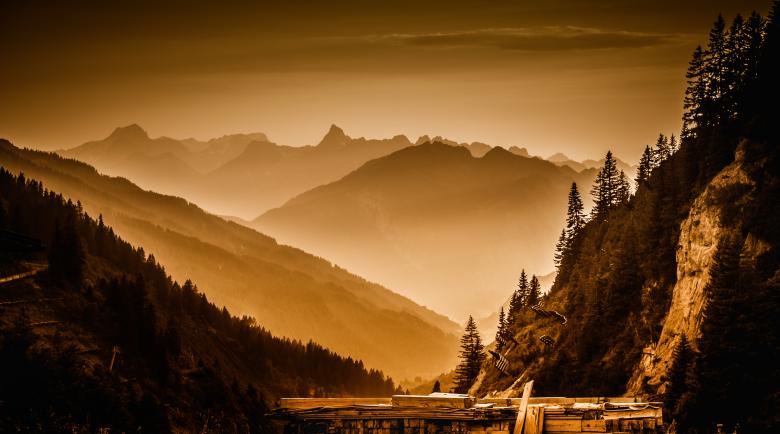 Free stock image of Mountain Range created by Pixabay