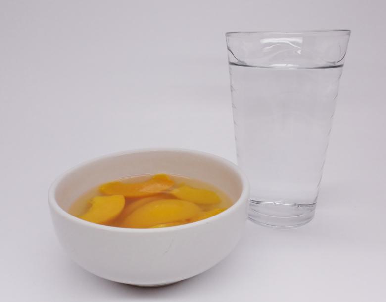 Free stock image of Water and fruit created by MAKAKIKUS