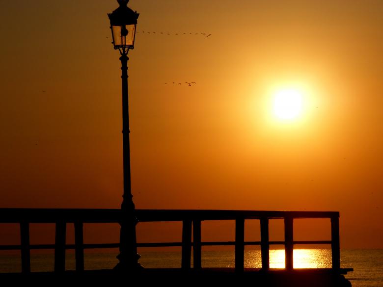 Free stock image of Lantern on the Dock created by Pixabay