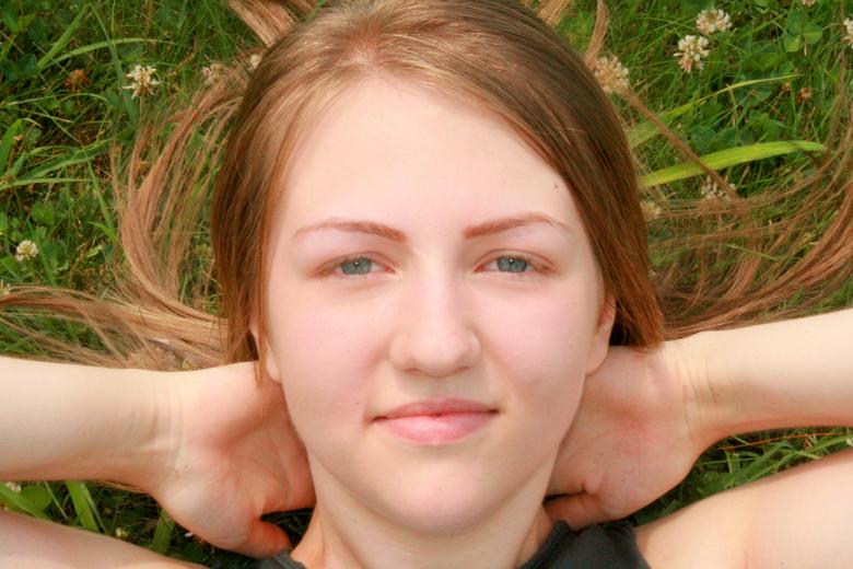 Free stock image of Girl on the Ground created by Pixabay
