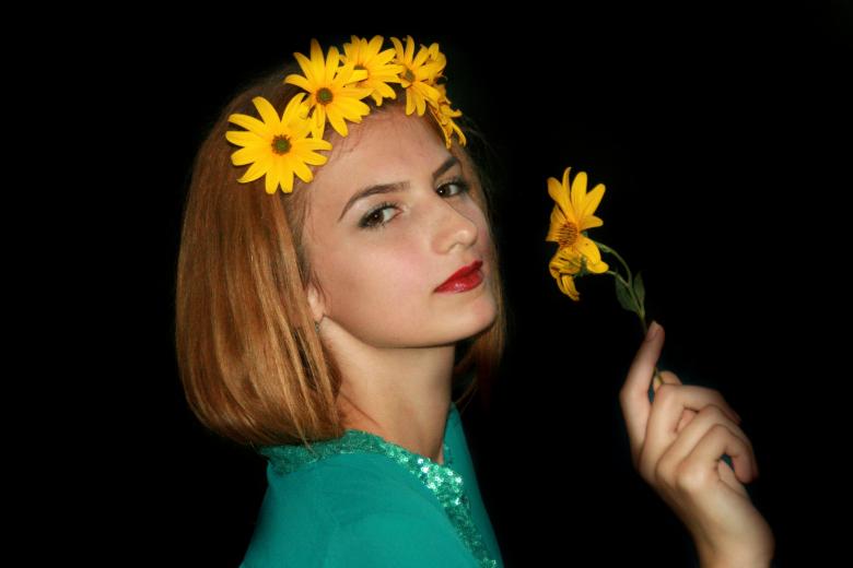 Free stock image of Blonde created by Pixabay