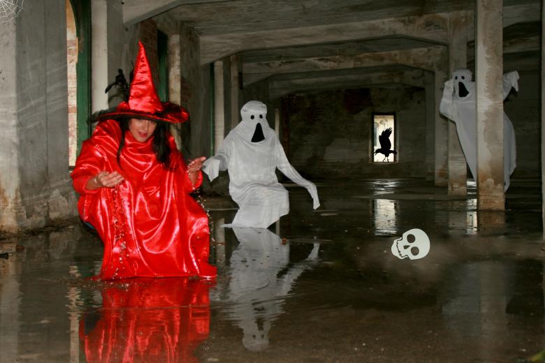 Free stock image of Witch and Ghosts created by Pixabay