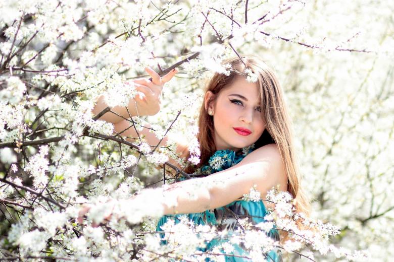 Free stock image of Blonde created by Pixabay