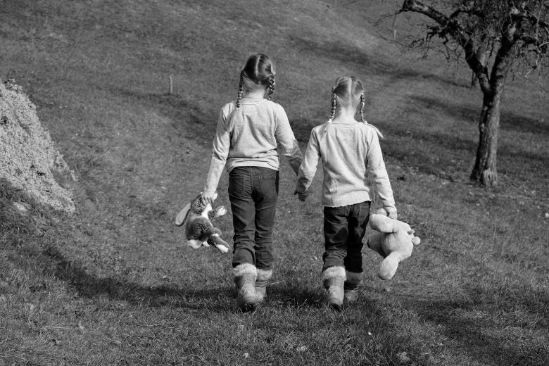 Free stock image of Sisters created by Pixabay