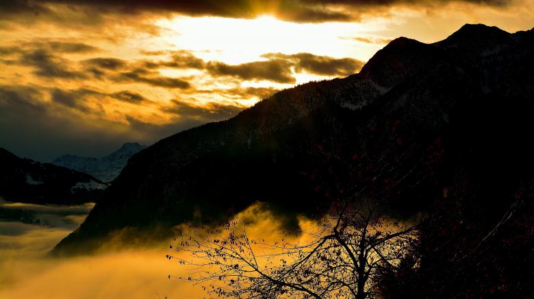 Free stock image of Sunrise created by Pixabay