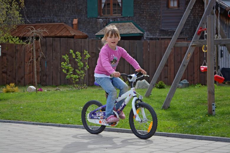 Free stock image of Cycling created by Pixabay