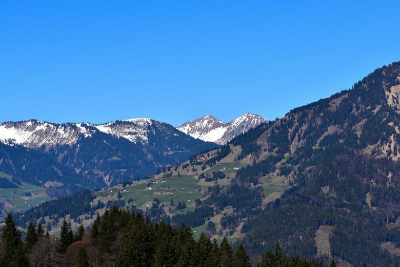 Free stock image of Mountain Range created by Pixabay