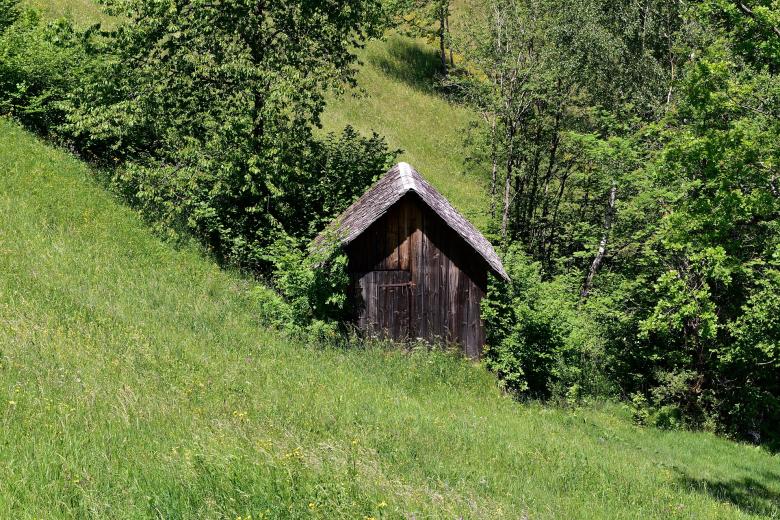 Free stock image of Hut created by Pixabay