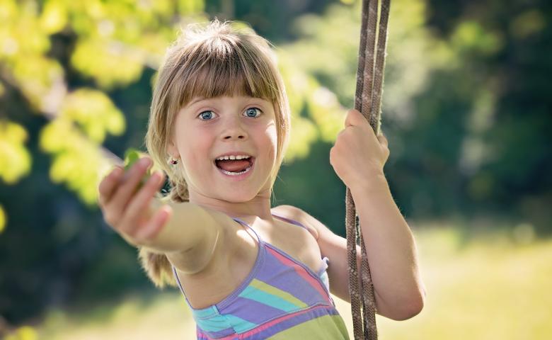 Free stock image of Pose on the Swing created by Pixabay