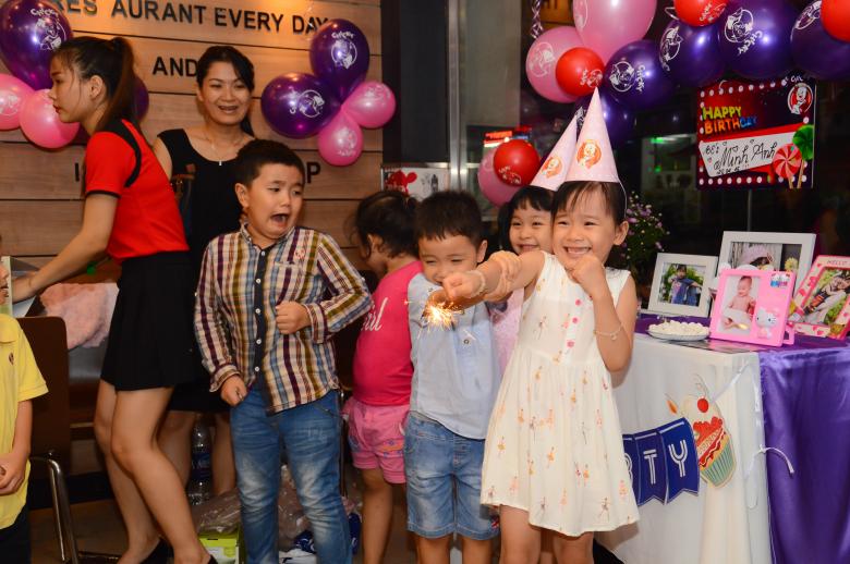 Free stock image of Children's Birthday Party created by Vo Minh Quan