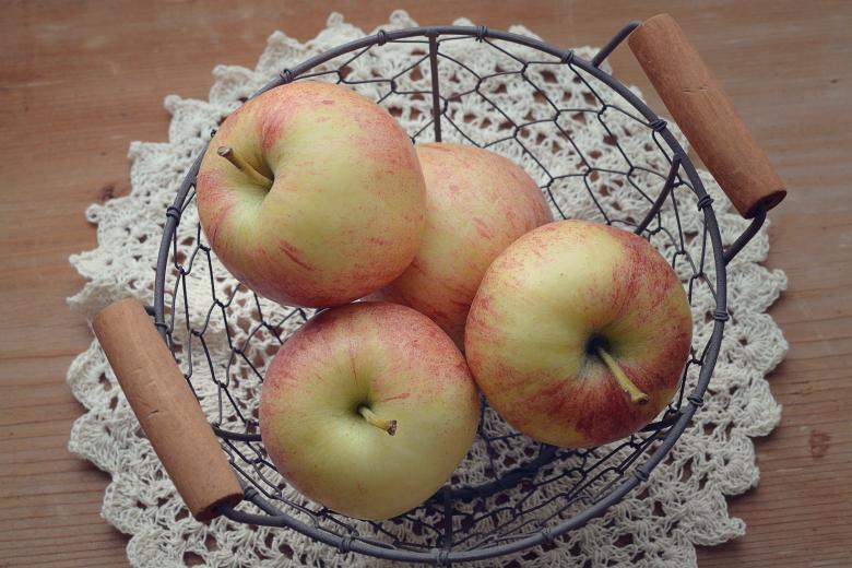 Free stock image of Fresh Apples created by Pixabay