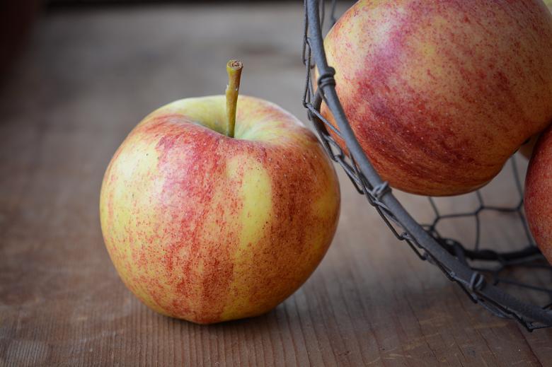Free stock image of Fresh Apples created by Pixabay