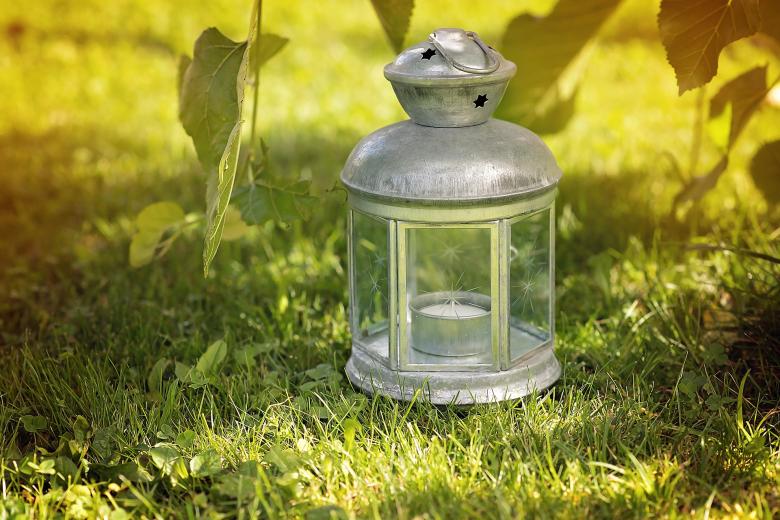 Free stock image of Lantern created by Pixabay