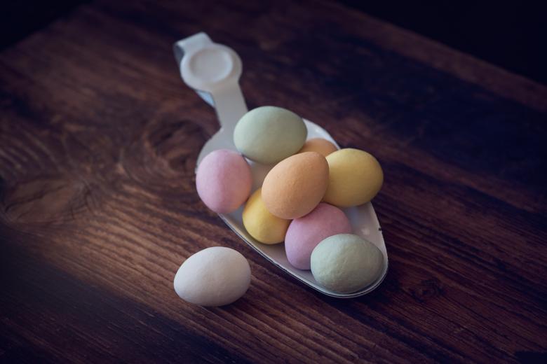 Free stock image of Chocolate Eggs in Spoon created by Pixabay