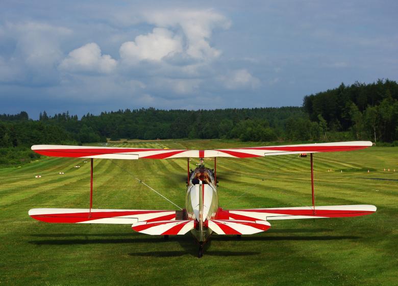 Free stock image of Plane created by Pixabay
