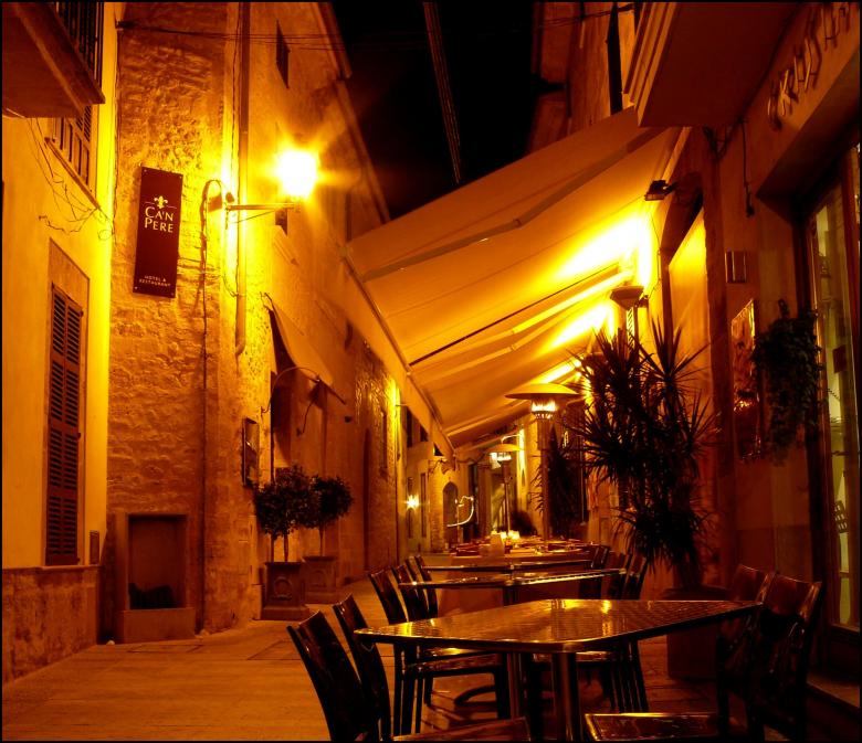 Free stock image of Cafe created by Pixabay