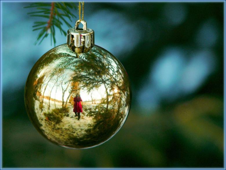 Free stock image of Christmas Ball created by Pixabay