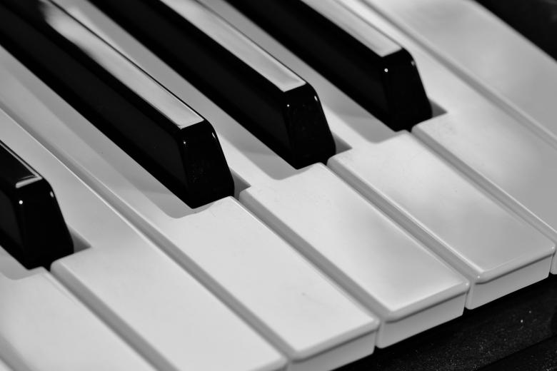 Free stock image of Piano created by Pixabay