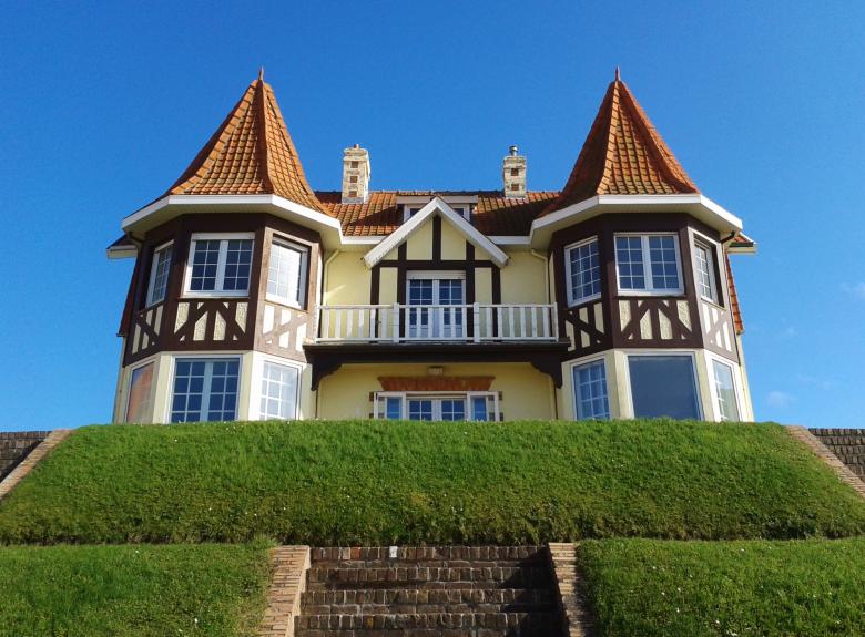 Free stock image of Architecture created by Pixabay