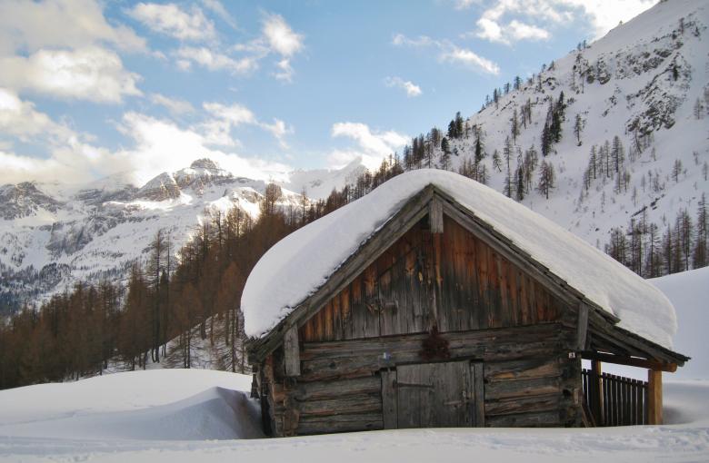 Free stock image of Wooden Cabin created by Pixabay